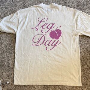 Paragon 'Leg Day' Graphic Tee Oversized size large
